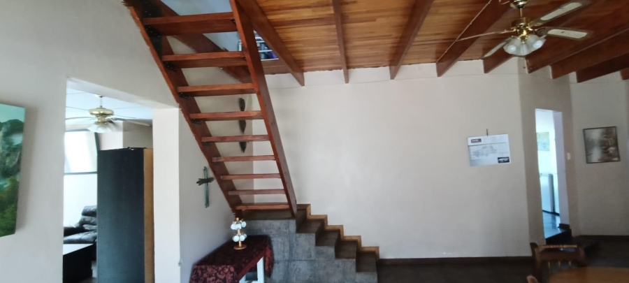 4 Bedroom Property for Sale in Ferreira Free State
